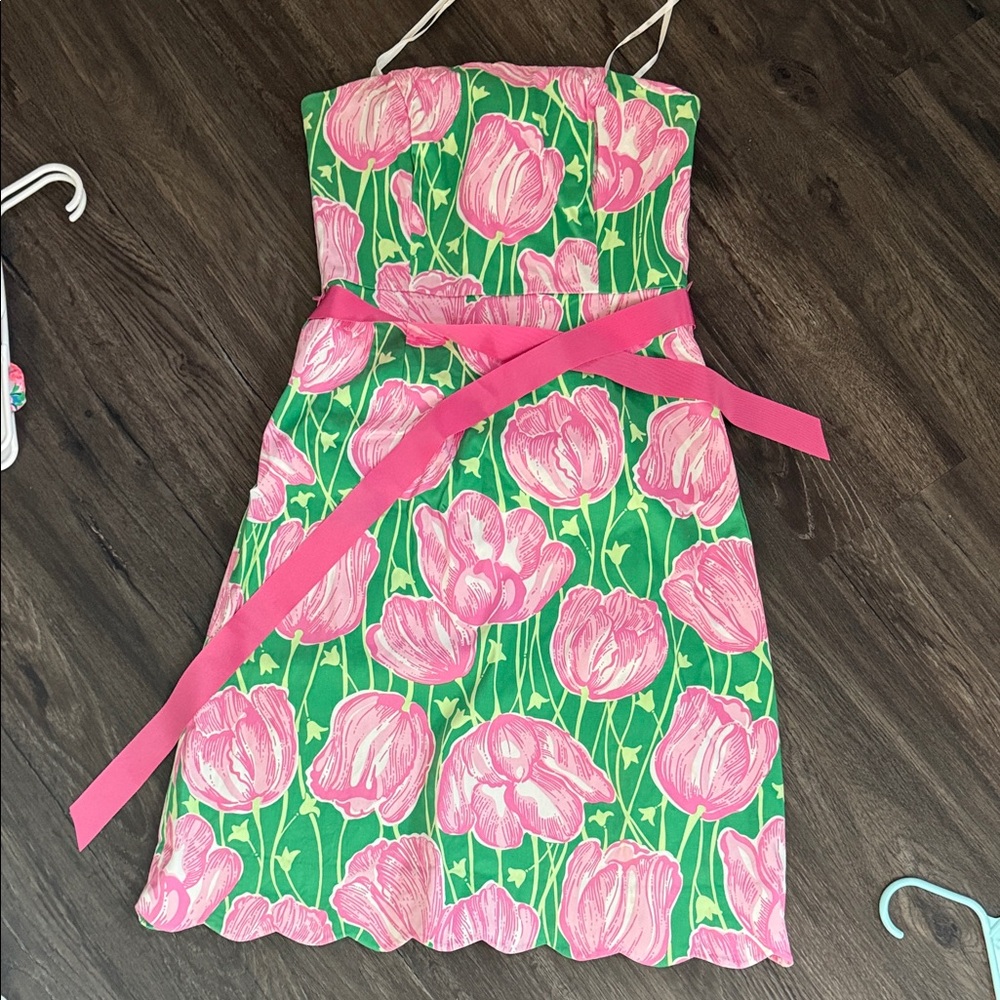 Floral Pink and Green Lilly Pulitzer women’s dress.   Strapless